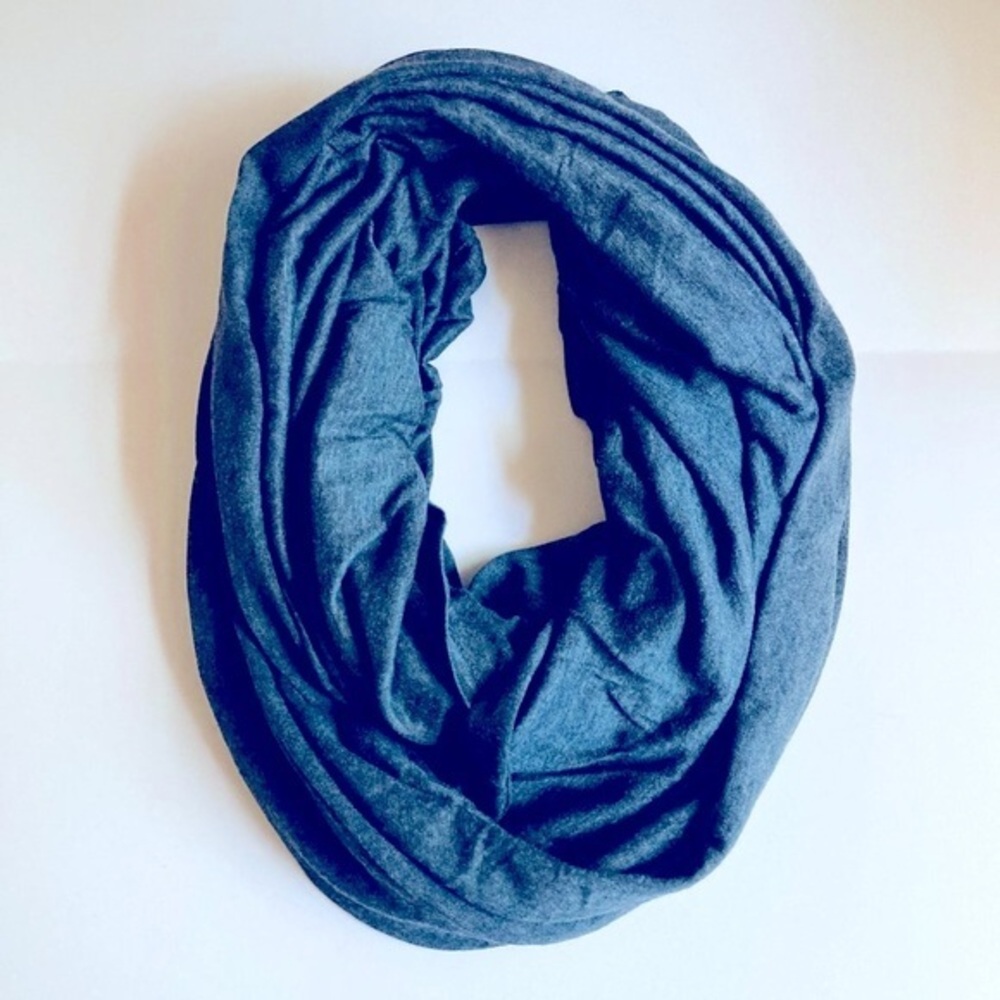Very Large Lightweight Infinity Scarf